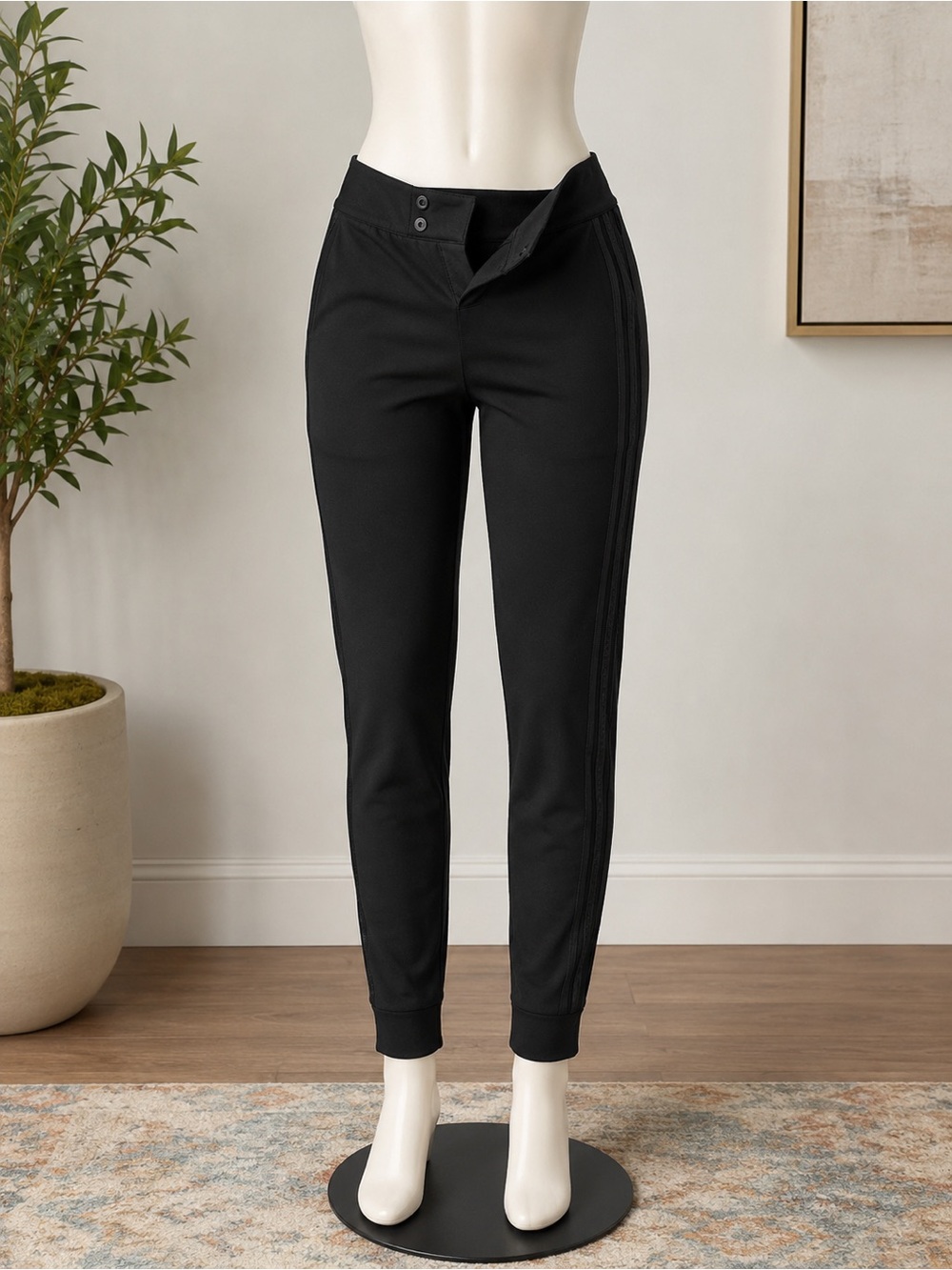 Elizabeth and James Black Pants